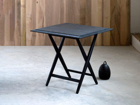 Table pliante ronde érable noir